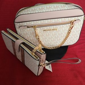 Michael kors Crossbody purse with double zipper smartphone wallet set